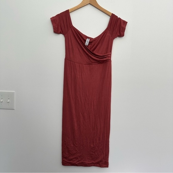 New sexy mama off the shoulder sweetheart neckline maternity midi dress burgundy - Picture 3 of 10